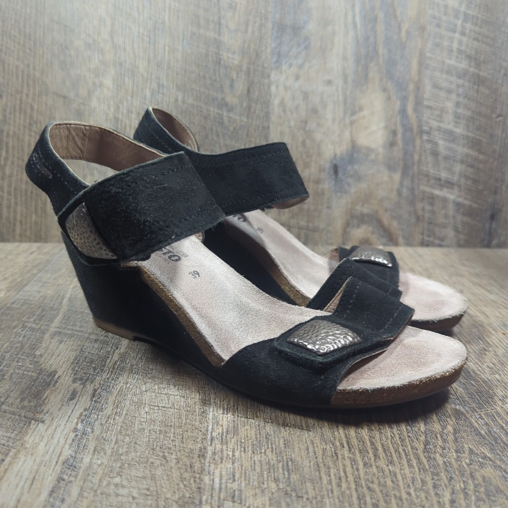 Mephisto Jackie Womens Black Wedge Sandals Size EU 39 US 9 Hammered Metal Accent